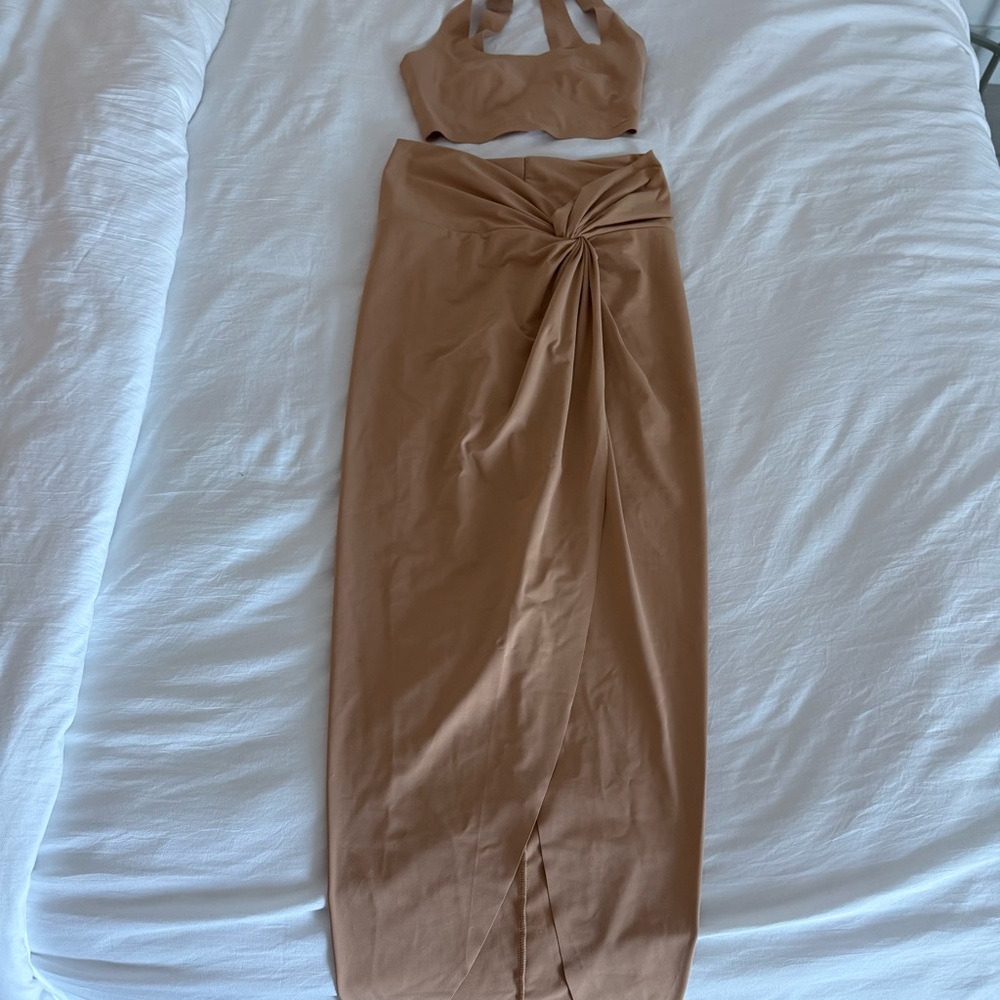 Skims Swim Sarong Skirt and Naked Scoop Bralette - Matching set!